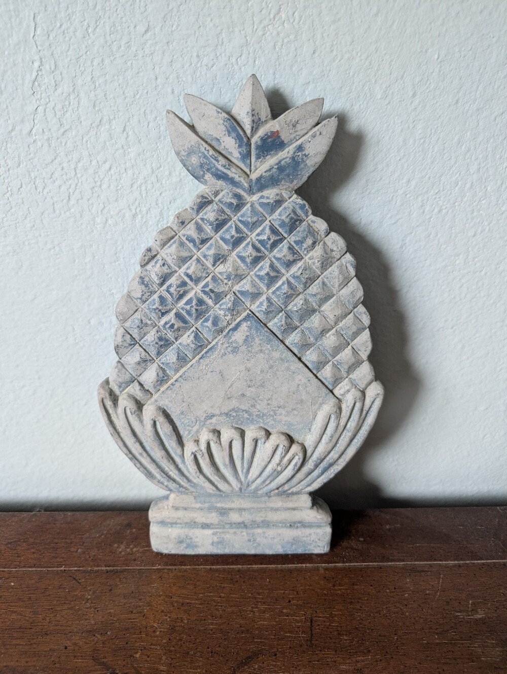 Retro Pineapple Plaque